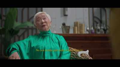 {\an8}[speaking Mandarin] No one wields guilt
better than a Catholic. - Death and Other Details