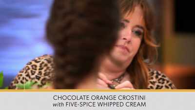{\an8}STEPHENIE: And that's the
problem. Flavor's there, - Secret Chef