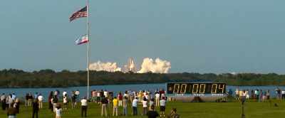 {\an8}♪ Sun is shinin' in the sky ♪ - The Wonderful: Stories from the Space Station