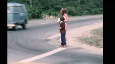 {\an8}♪ Sunday morning ♪ - All the Beauty and the Bloodshed