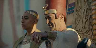 {\an8}Symbolically, the serpent, - Testament: The Story of Moses
