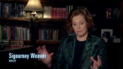{\an8}That to me is where
the mother theme really is established. - Aliens Expanded