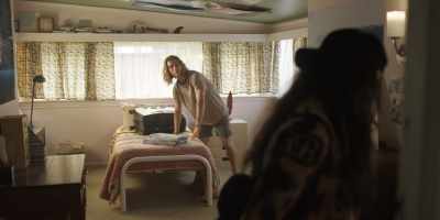 {\an8}The bed's more comfy than it looks - Surviving Summer