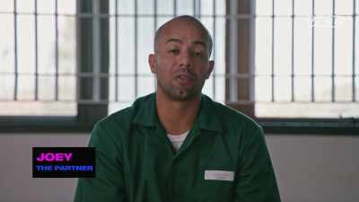 {\an8}The first few days, it was,
like, $700 to $1,100. - I Was a Teenage Felon