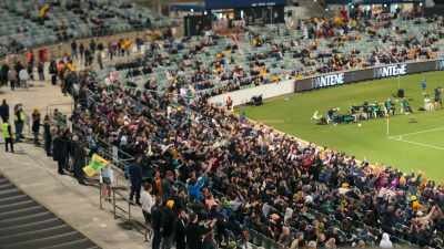 {\an8}
The focus is so sharp on Australia, - Matildas: The World at Our Feet