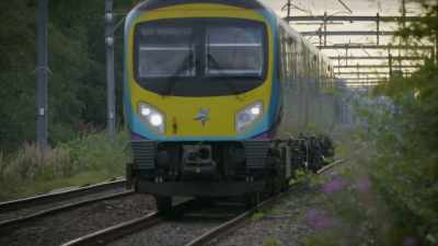 {\an8}The Liverpool to Manchester Railway - Secrets of the Railways