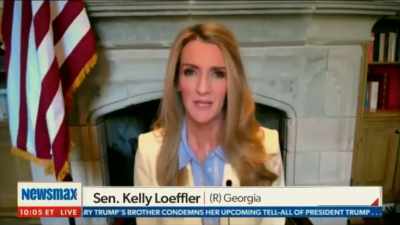 {\an8}The more oxygen
that we gave Kelly Loeffler - Power of the Dream