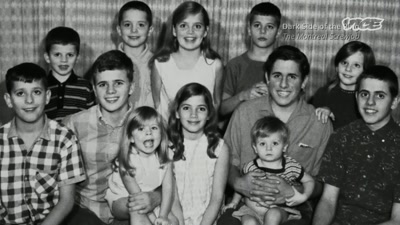{\an8}The sons were all wrestlers, - The Nine Lives of Vince McMahon