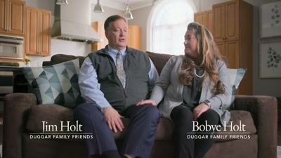 {\an8}They sit down and said, "Mr. Holt,
I'm sure you know why we're here." - Shiny Happy People: Duggar Family Secrets