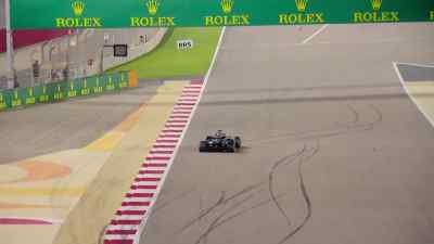{\an8}This is a genuine puncture. - Formula 1: Drive to Survive