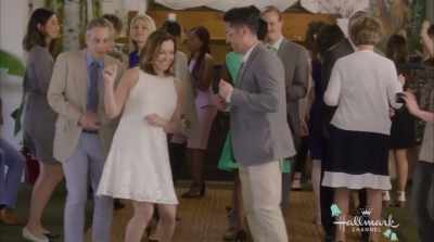♪ {\an8}This girl's on my mind♪ - The Last Bridesmaid