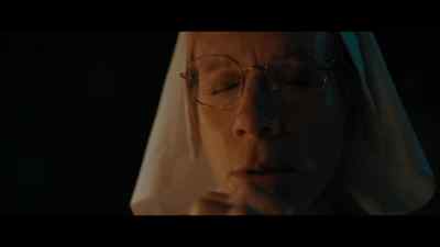 {\an8} [thudding] - The Man Who Fell to Earth
