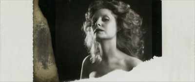 {\an8}To be a secretary?
To get married? - The Disappearance of Shere Hite