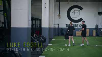 {\an8}- Today, lower body focused and...
- Yeah. - Matildas: The World at Our Feet