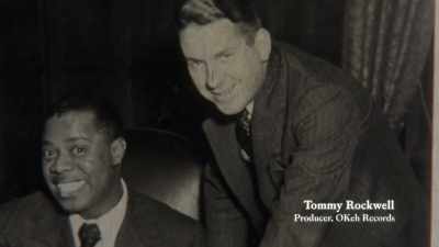 {\an8}Tommy Rockwell had heard him, - Louis Armstrong's Black & Blues