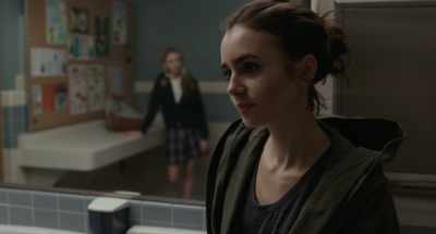 {\an8}Twenty. And she's not my mom. - To the Bone