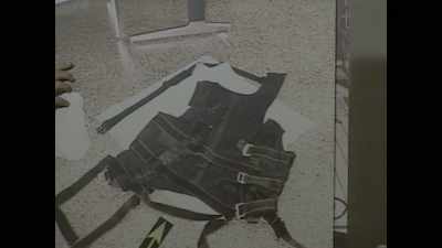 {\an8}Unfortunately, the apparatus
they were using was defective, - Mr. McMahon