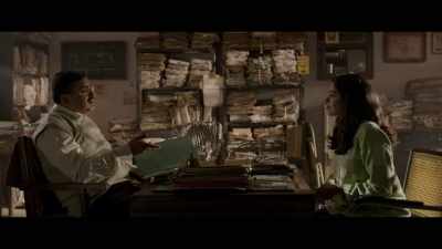 {\an8}Very good. And… - Gunjan Saxena: The Kargil Girl