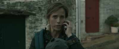 {\an8}We have to see if it's just a coincidence
or if there's some pattern. - The Legacy of the Bones