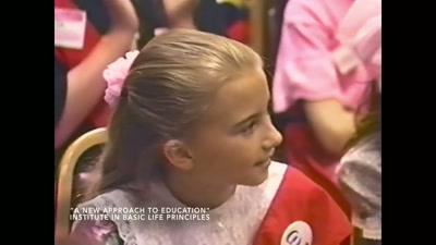 {\an8}We learn about authority
and the importance - Shiny Happy People: Duggar Family Secrets