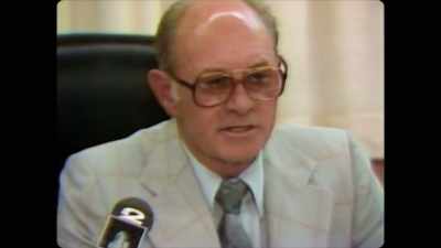 {\an8}We're not formulating any
speculations beyond - The Freeway Killer: Lost Murder Tapes