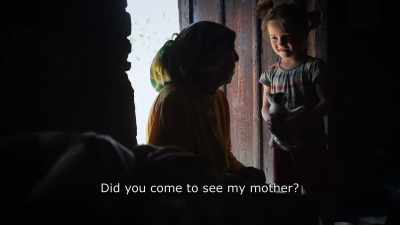 {\An8}What are you doing?
Did you come to see my mother? - Honeyland