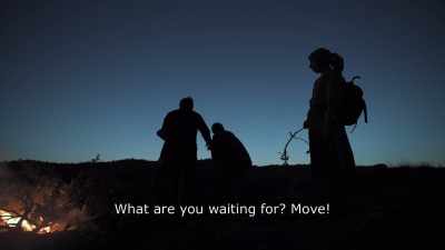 {\An8}What are you waiting for? Move! - Honeyland