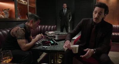 {\an8}What do you think? - Ghosted