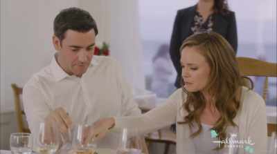 {\an8}What is this sauce? - The Last Bridesmaid