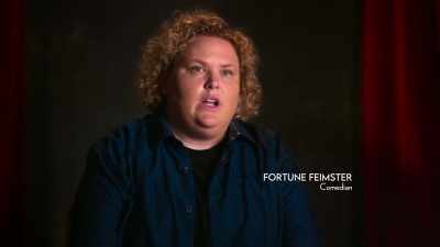 {\an8}When I was starting out,
it was very common for gay performers - Outstanding: A Comedy Revolution