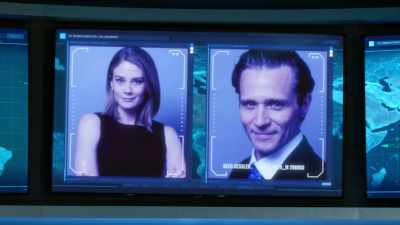 {\an8}Which leads me to Lisa Hardy. - True Lies