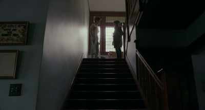 {\an8}Yeah. Come on, put your bag down.
Let's go get another cancer beer. - To the Bone