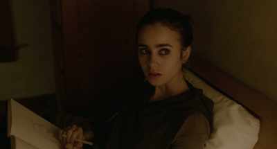 {\an8}-Yeah.
- I hear you. - To the Bone