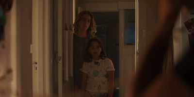 {\an8}Yes, same number at the same house. - Surviving Summer