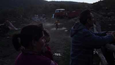 {\An8}- Yes. - Honeyland