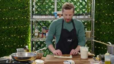 {\an8}You should not roll it
like a burrito - No Recipe Road Trip With the Try Guys