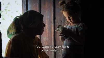 {\An8}You want to stay here or go outside? Eh? - Honeyland