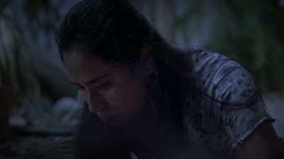 Ana! I'm telling you, don't come out. - Prayers for the Stolen