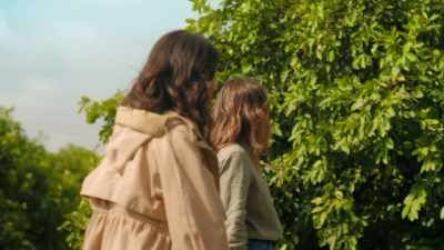 - Ana Rodriguez runs - Eva Longoria: Searching for Mexico