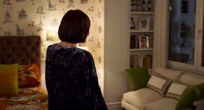 Ana should go back to Granada
She doesn't know anyone here. - Parallel Mothers