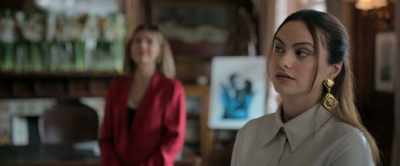 Ana, would you like to grab
Suzette's desk? - Upgraded