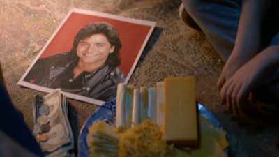 And that '90s guy
is pretty cute. - Secrets of Sulphur Springs