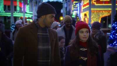 - And a complete disaster.
- We can clean it up. - The Dog Days of Christmas