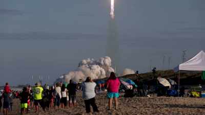 And a few days before
Christmas, a miracle happened. - Tech Billionaires: Elon Musk