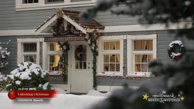 ♪ And a happy New Year ♪ - A Glenbrooke Christmas