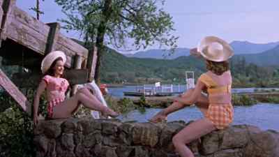 ♪ And a little red barn
is spinning a yarn - Hollywood or Bust