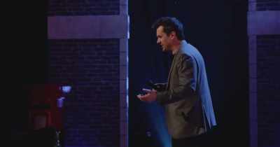 And Al Pacino walks up to me, - Jim Jefferies: This Is Me Now