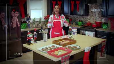 And it all begins
right here in the kitchen. - Make or Bake Christmas