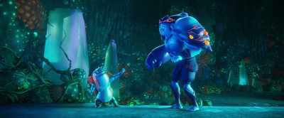 And... all right, hit me, Glitch. - Mia and Me: The Hero of Centopia