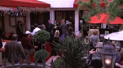 AND ALTHOUGH THERE'S EXCITEMENT
IN THE AIR, - Kitchen Nightmares